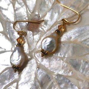 New pearl & Swarovski earrings.